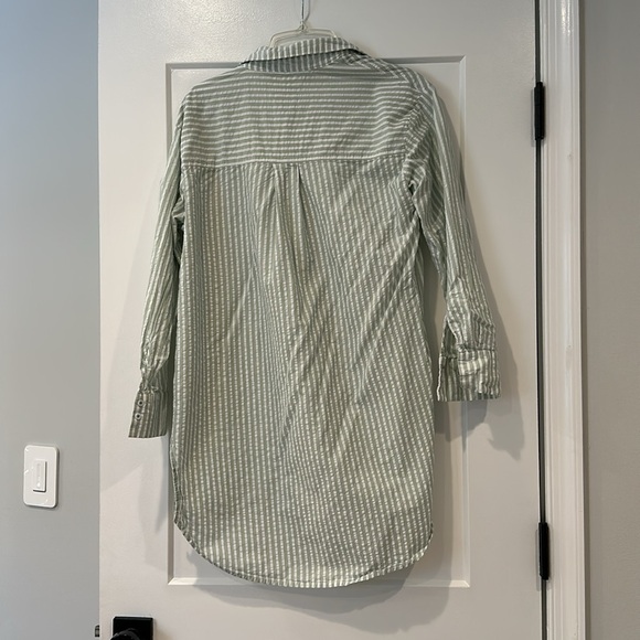 Anthropologie oversized button down - Picture 3 of 3